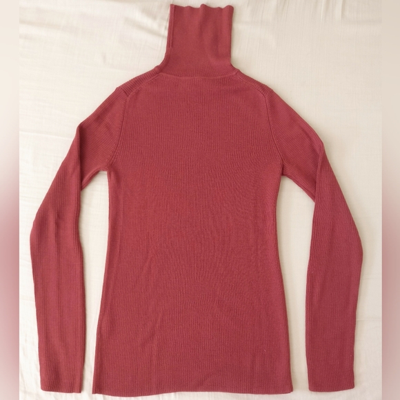 NWOT Uniqlo 100% Merino Wool Ribbed Turtleneck Sweater Size M - Picture 11 of 14